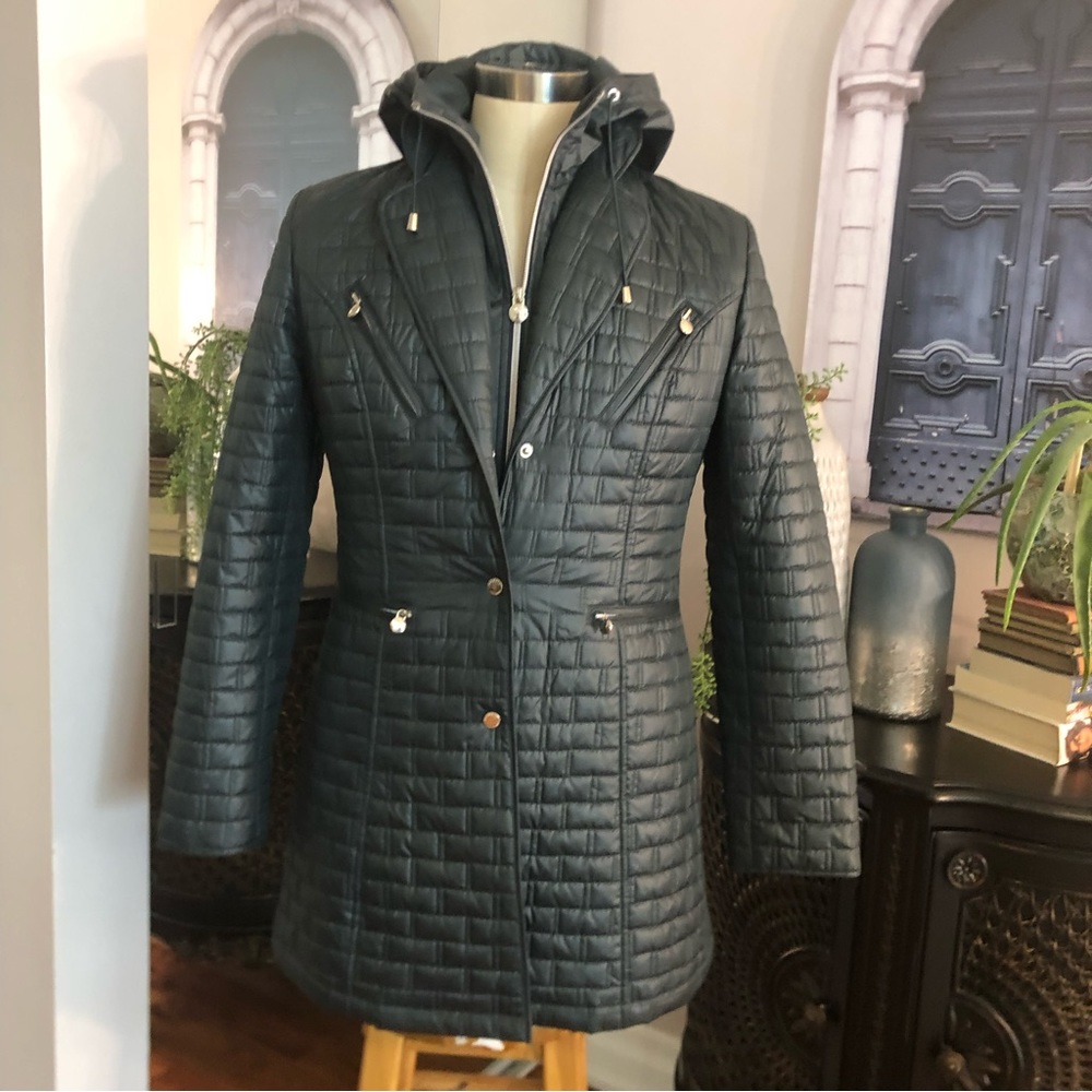 Laundry By shelli segal 
Dark green quilted 3/4  jacket size m
